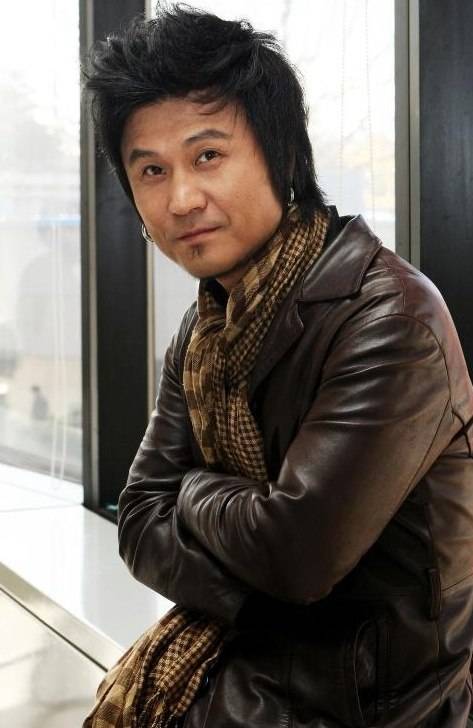 Ян Хён Сук   Исполнитель, автор песен, музыкальный исполнитель   Дата рождения: 2 декабря 1970 г